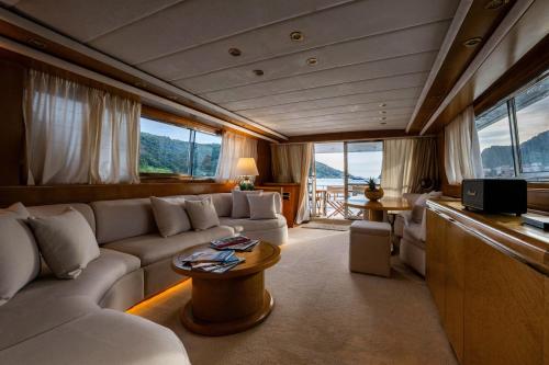  Yacht Dreams Experience in Fezzano