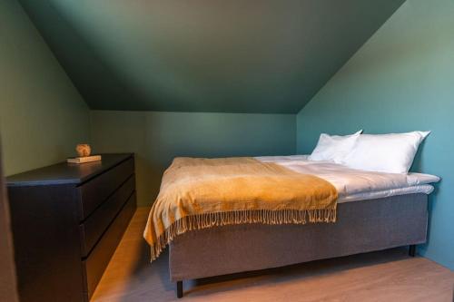 Oceanfront Cabin Oceanfront Cabin