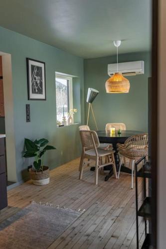 Oceanfront Cabin Oceanfront Cabin