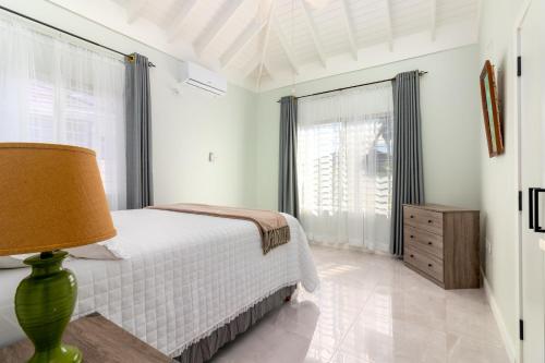 Draxhall Beach Access Gated Community Full Air Con in Lucea