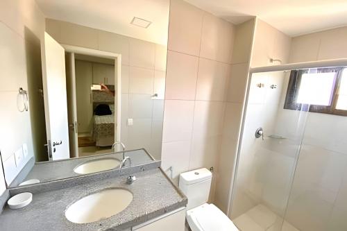 2 bedrooms, 5 beds