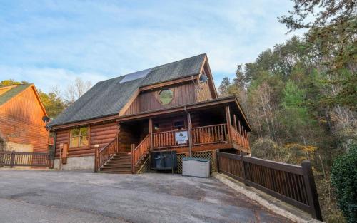 American Bear Cabin in Pigeon Forge, USA