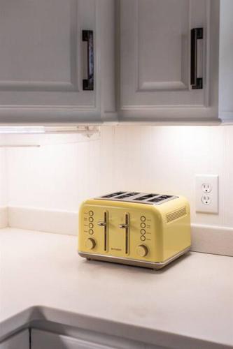 Minutes to Opry, Airport & Broadway