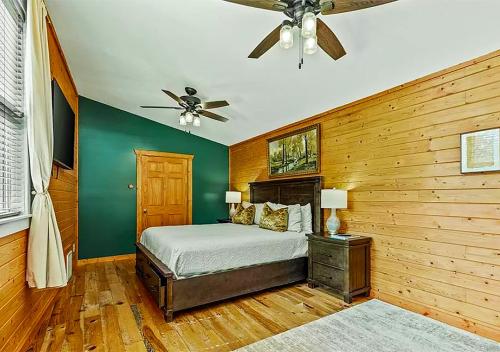3 minutes to posh Downtown or majestic Dry Falls in Highlands, USA