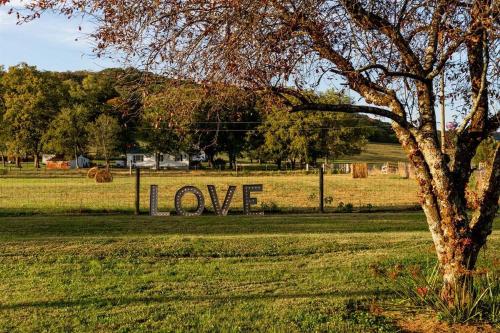 7 Acres Farm, FirstBank Amphitheater, Graystone Quarry in Franklin, USA