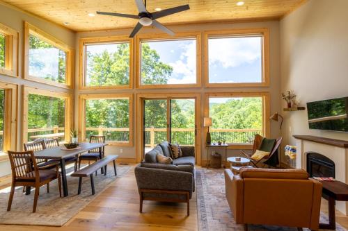 Poplar Ridge Escape in Todd, USA