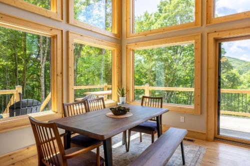 Poplar Ridge Escape in Todd, USA