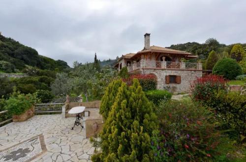 Apartment Koroni in Livadakia