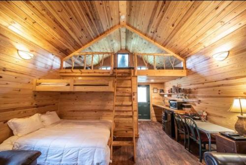 Timber Retreat in Hope Hull, USA