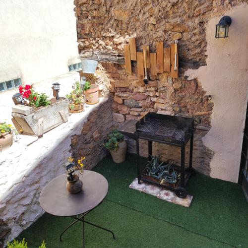 Alcoba con patio del siglo XIX in Pina De Montalgrao