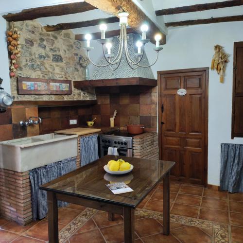 Alcoba con patio del siglo XIX in Pina De Montalgrao