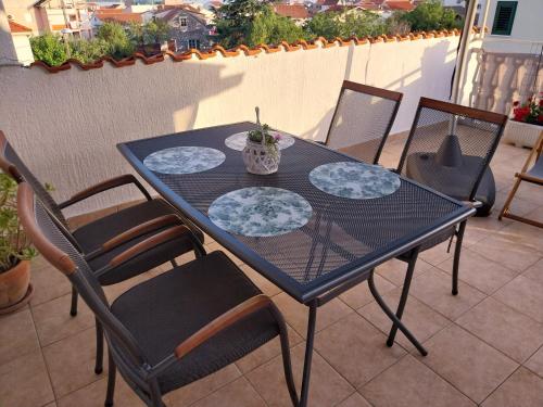 Two-Bedroom Apartment with Terrace image 3