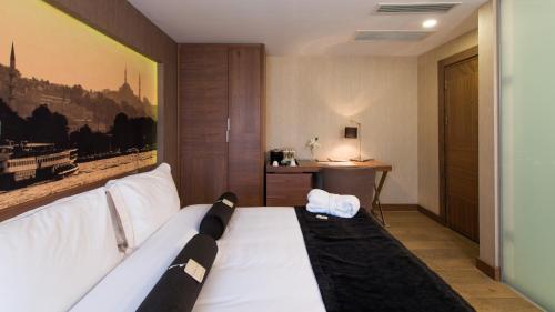 57096007 Hotel Saint Sophia