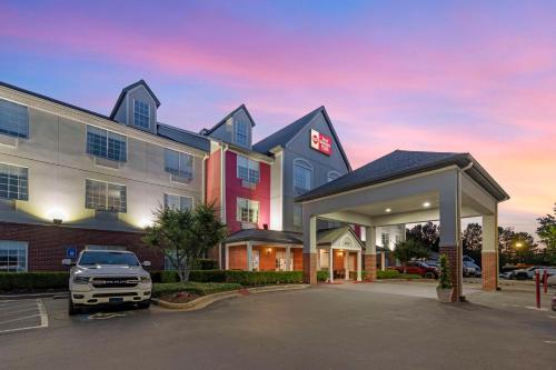 Best Western Plus Lake Lanier Gainesville Hotel & Suites in Oakwood, USA