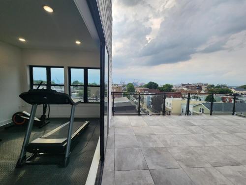 New Modern 2BR Apartment - minutes to NYC in Bayonne, USA