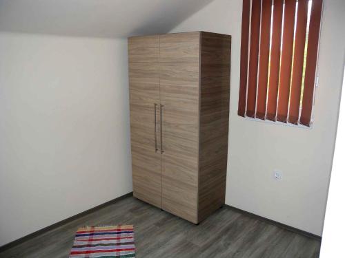 2 double beds, 1 twin bed