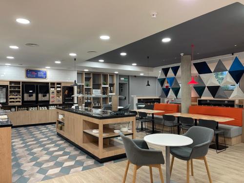 Ételek és italok, Holiday Inn Express San Sebastian de los Reyes By IHG in San Sebastian de los Reyes