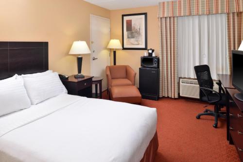 Holiday Inn Martinsburg, an IHG Hotel