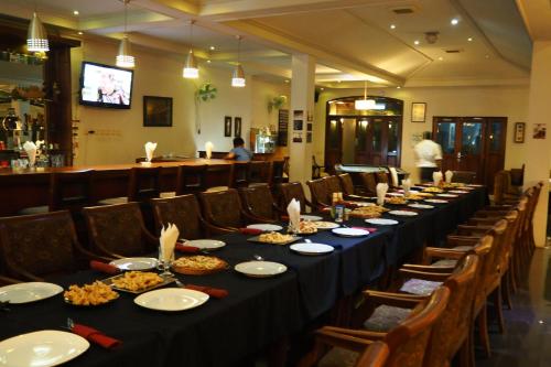 Restaurant, The Gecho Inn Town in Kauman