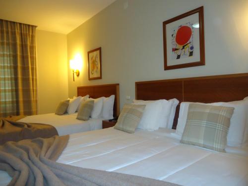 Pombeira Hotel Room Type - Family Room