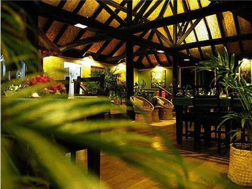 . Palmlea Farms Lodge and Bures Villas