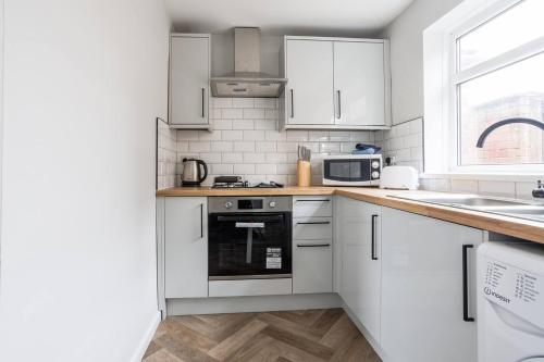 Spacious And Homey 3 Br Home Spacious And Homey 3 Br Home