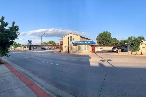 . Rodeway Inn & Suites