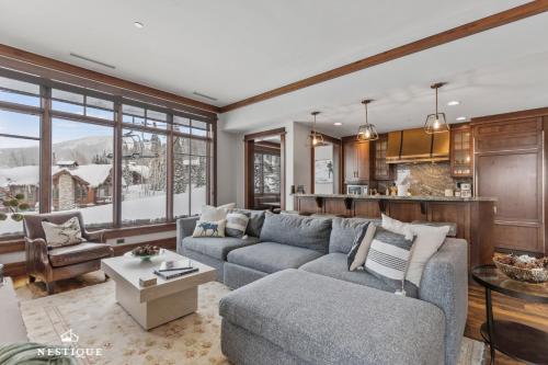 Maison Moose at Arrowleaf in Deer Valley, Luxurious Ski-In Ski-Out Condo Hosted by Nestique