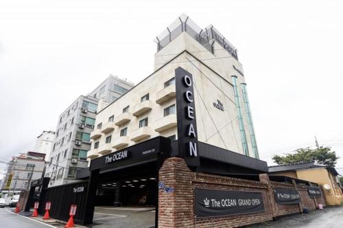 A szálláshely kívülről, Samcheonpo Ocean motel in Donggeum-dong