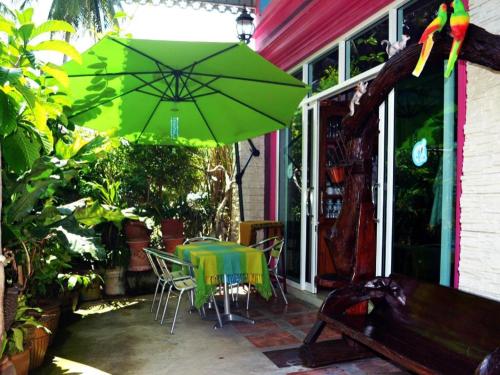 Sairougn Seaview Hotel – Klong Muang Beach, CO