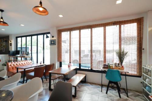 Le Light House & Hostel - Chiang Mai