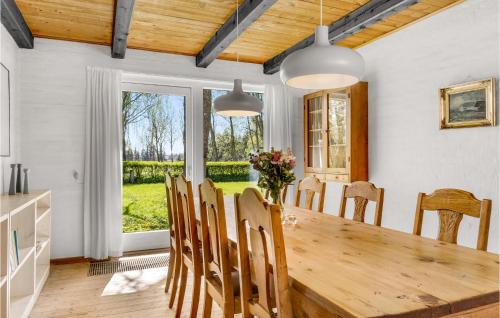 Kitchen, 3 Bedroom Cozy Home In Bindslev in Mygdal