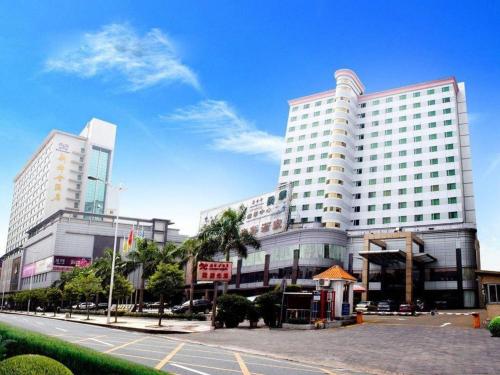 . Metropolitan Hotel