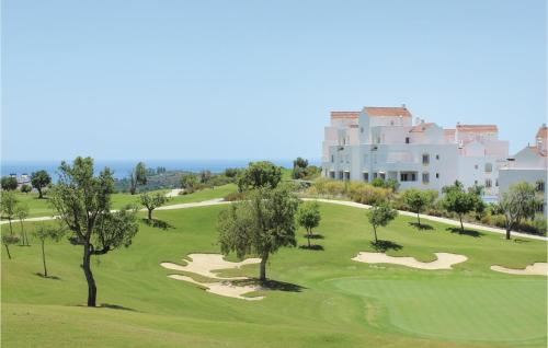 Two-Bedroom Apartment in Estepona - image 12