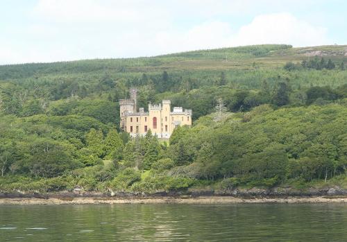 Riverlodge Self Catering in Glanerought