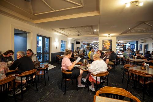 餐廳, Caledonian Hotel Echuca in 伊丘卡