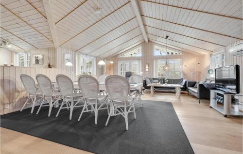 Restaurant, Holiday Home Bækholmen Ebeltoft I in Vibaek Strand