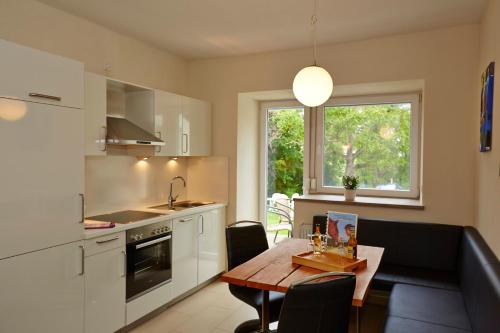 Urlaubsreiterhof Trunk Room Type - Two-Bedroom Apartment with Terrace "Heinrichsruhe"