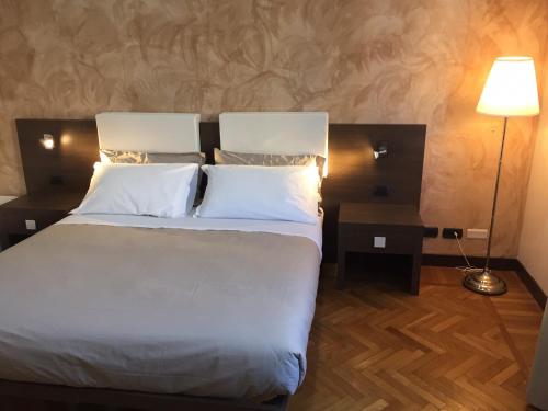 Vittoria Rooms - image 12