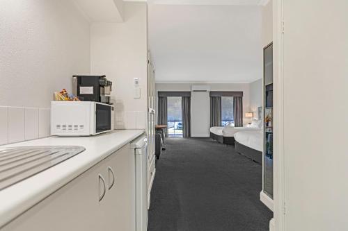 廚房, Caledonian Hotel Echuca in 伊丘卡