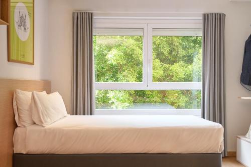 Double Room image 8
