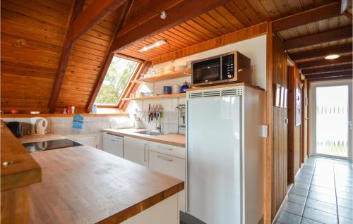 Kitchen, 3 Bedroom Gorgeous Home In Rømø in Toftum