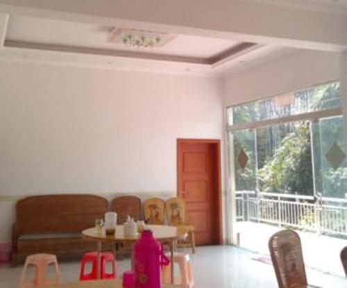 . Yibin Shunan Zhuhai Inn No.6