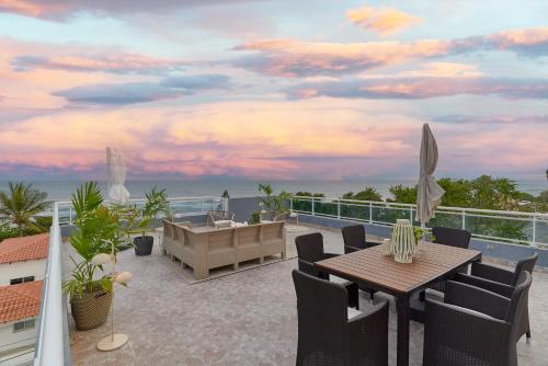 Penthouse with beautiful beach view in Guayacanes