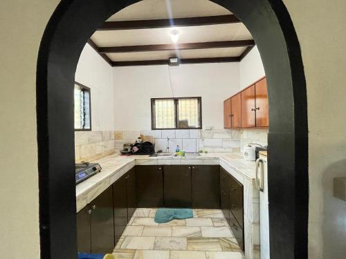 Konyha, Galera Lodge near Tabinay Beach