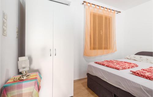 Stunning Apartment In Senj With Kitchen in Starigrad (Ličko-Senjska)