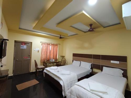Basic Triple Room image 6