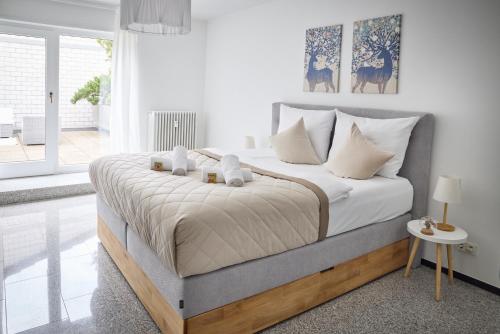 NIRO I Design Penthouse Apartment, Elegant, Gemütlich, Dachterrasse, TV in Weinheim, Deutschland