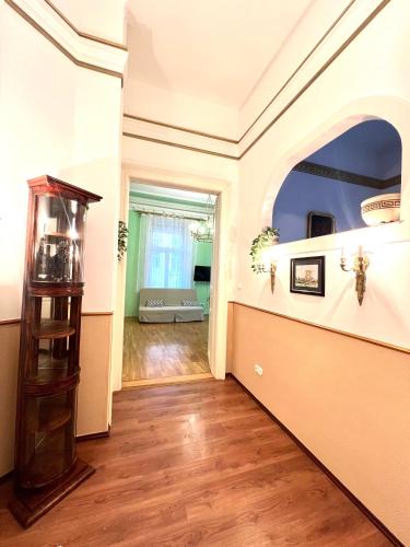 Riverside apartment - main image