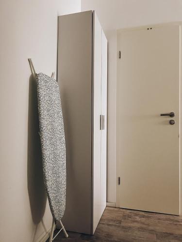 Ferienwohnung, Monteur-Appartment R8 (Neuwertiges Apartment mit schnellem WLAN, Netflix, Glasfaser, Kostenlose Privatparkplatz auch fur Tr) in 內卡河畔弗萊貝爾格